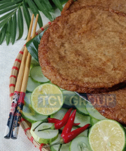 Mua chả cá chiên nóng hổi tại Lê Thị Riêng, Quận 12