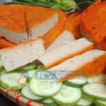 Chả cua ngon ăn kèm rau củ