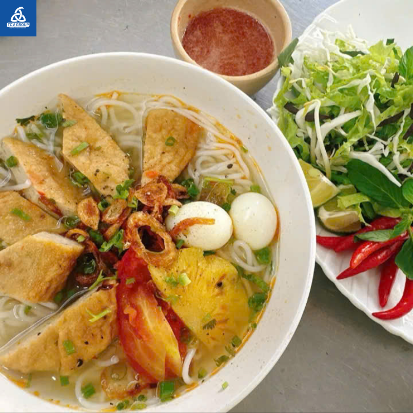 Bún chả cá chiên 