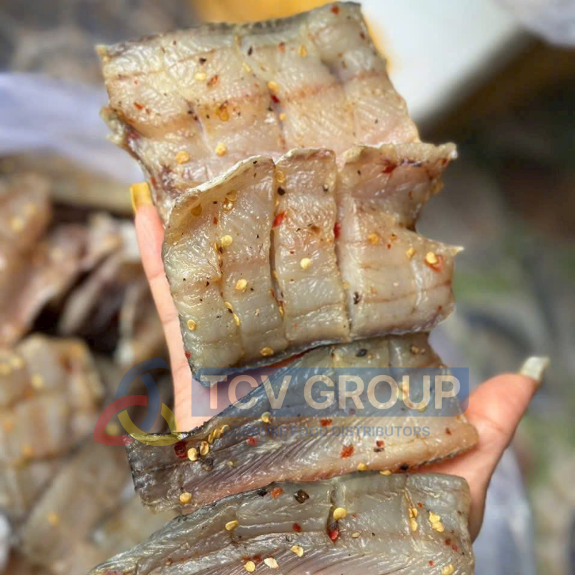 Khô cá lóc phi lê miếng tươi, thấm đều gia vị, chuẩn vị miền Tây.