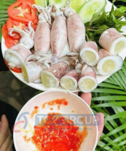 Mực trứng size trung hấp chấm sốt