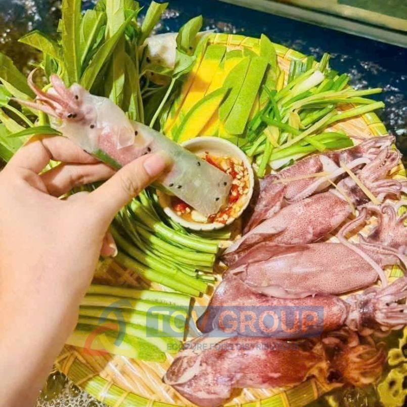 Mực ống câu cuốn bánh tráng