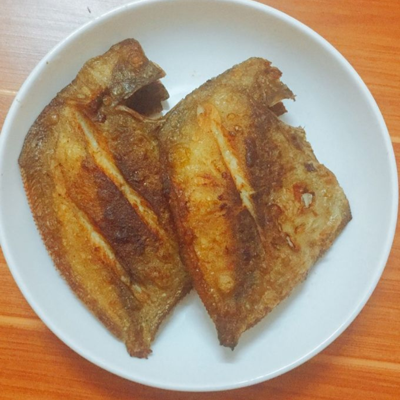 Khô cá chim chiên giòn